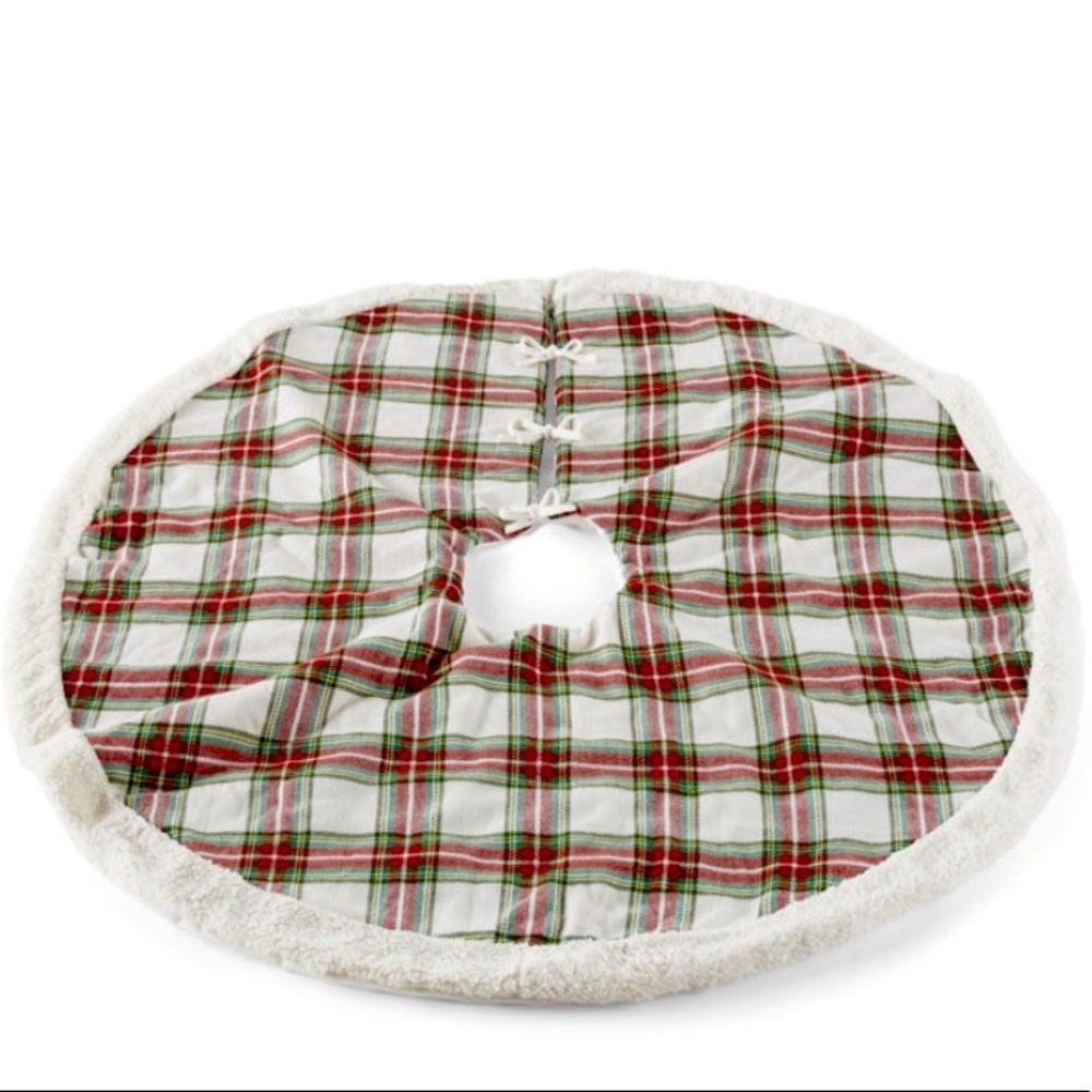 North Pole Trading Company NWT Red and Green Plaid Lined Christmas Tree Skirt
